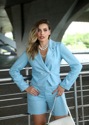 Blazer / Spencer Juliet e Shorts / Bermuda Sophie em Linho Azul Claro
